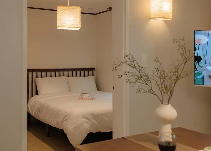 Entire Home, 3 Queen Beds, Easy Access To Gwangjang Market, Ddp, Myeongdong *