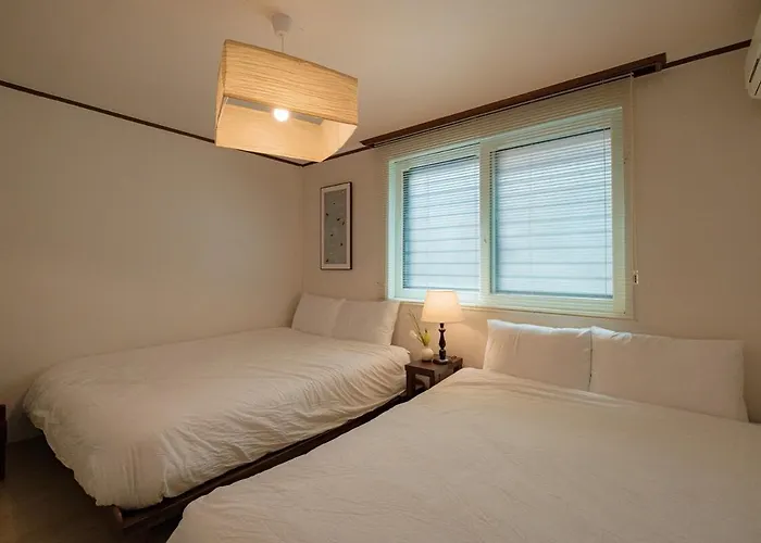 Entire Home, 3 Queen Beds, Easy Access To Gwangjang Market, Ddp, Myeongdong * ソウル特別市