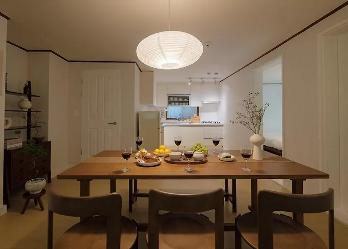 Entire Home, 3 Queen Beds, Easy Access To Gwangjang Market, Ddp, Myeongdong アパート ソウル特別市