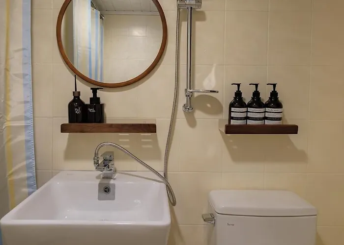 Entire Home, 3 Queen Beds, Easy Access To Gwangjang Market, Ddp, Myeongdong アパート