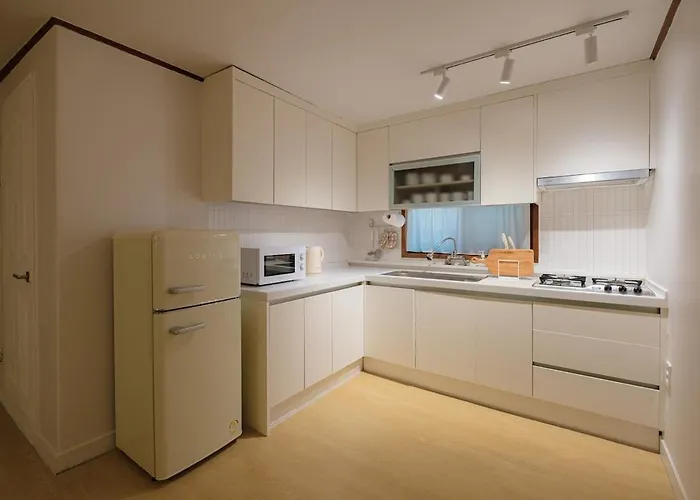 Entire Home, 3 Queen Beds, Easy Access To Gwangjang Market, Ddp, Myeongdong